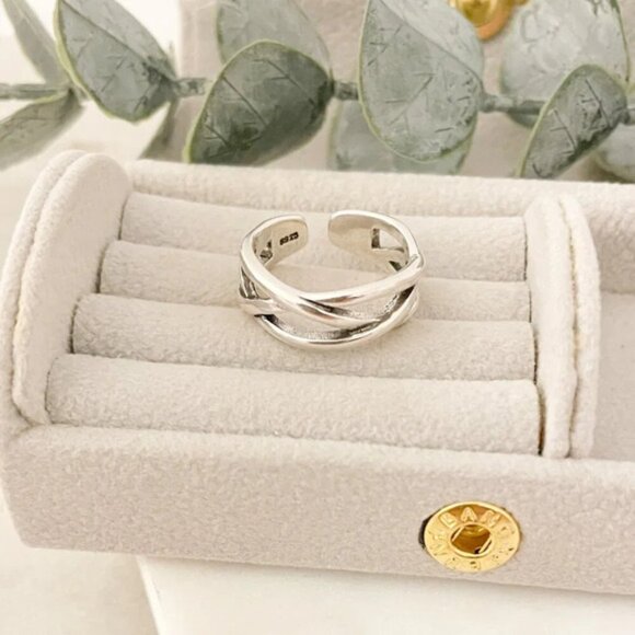 925 Sterling Silver Minimalist Ring Criss Cross Layer Ring Modern Ring - Picture 3 of 8